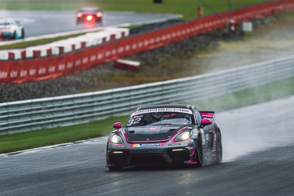 På den våde bane var Lærke Rønn næsthurtigst i tidtagningen 
(Foto: A1 Work)